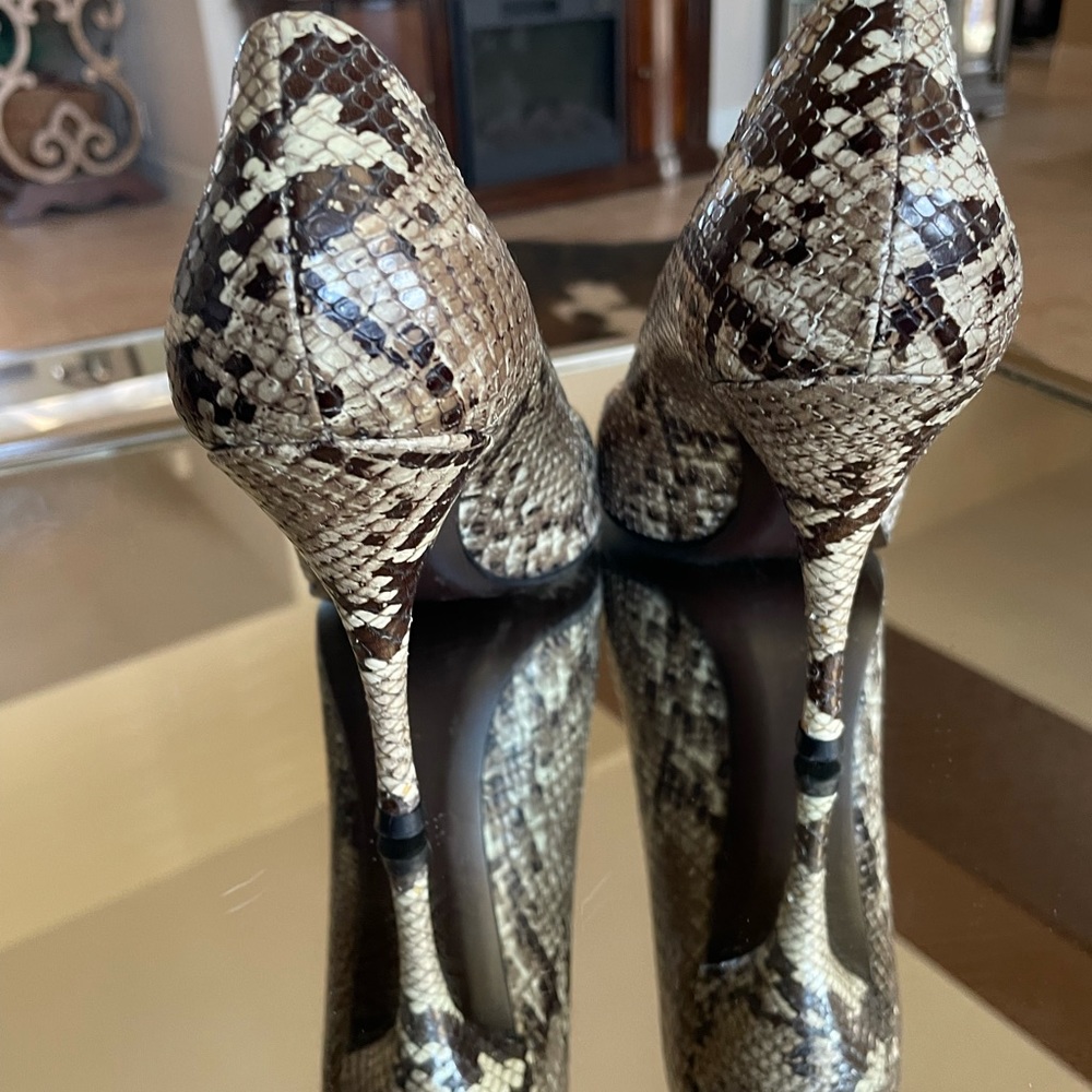 Stuart Weitzman Python Pumps Beige Size 8.5 Cute - image 7